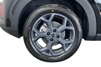 Vehicle Thumbnail 9