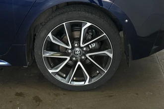 Vehicle Thumbnail 11