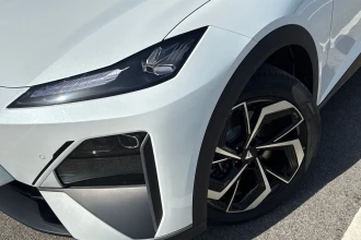 Vehicle Thumbnail 24