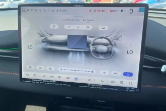 Vehicle Thumbnail 23
