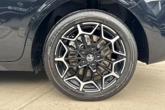 Vehicle Thumbnail 18