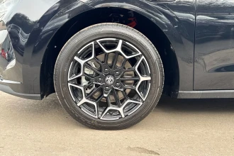 Vehicle Thumbnail 11