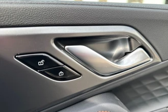 Vehicle Thumbnail 34