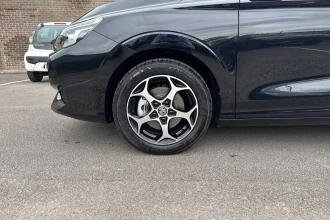 Vehicle Thumbnail 9