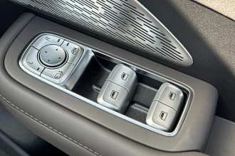 Vehicle Thumbnail 35