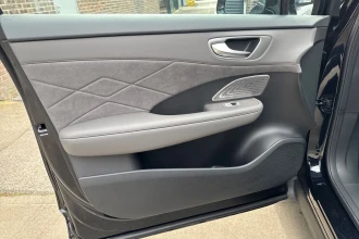 Vehicle Thumbnail 24