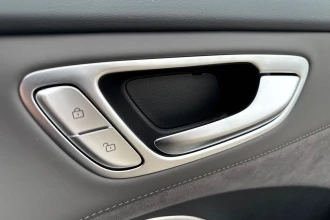 Vehicle Thumbnail 30