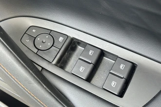 Vehicle Thumbnail 28