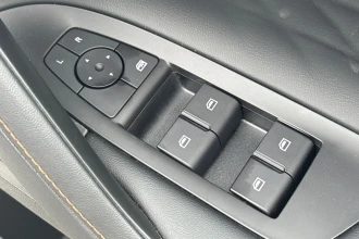 Vehicle Thumbnail 35