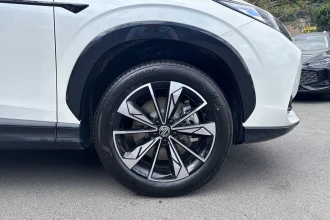 Vehicle Thumbnail 11