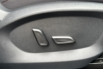 Vehicle Thumbnail 32