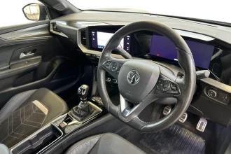 Vehicle Thumbnail 12