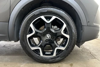 Vehicle Thumbnail 25