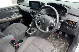 Vehicle Thumbnail 12