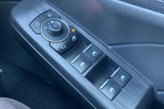 Vehicle Thumbnail 34