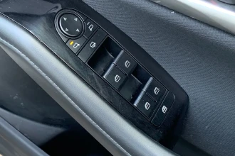 Vehicle Thumbnail 28