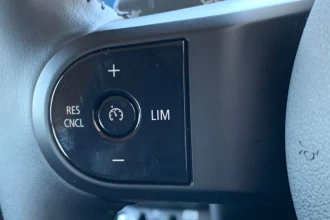 Vehicle Thumbnail 30