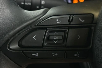 Vehicle Thumbnail 25