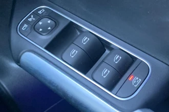 Vehicle Thumbnail 37