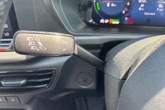 Vehicle Thumbnail 32