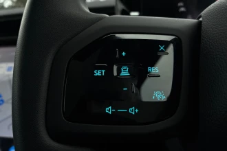 Vehicle Thumbnail 33