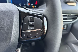 Vehicle Thumbnail 36