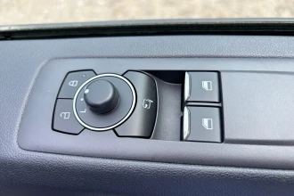 Vehicle Thumbnail 32
