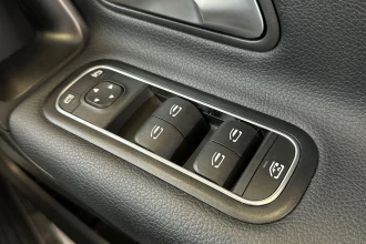 Vehicle Thumbnail 32