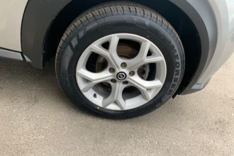 Vehicle Thumbnail 40