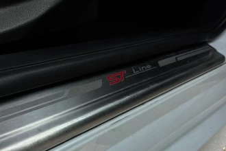 Vehicle Thumbnail 30