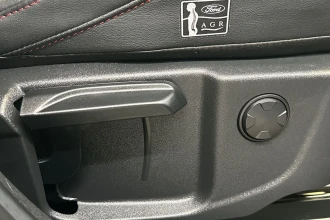 Vehicle Thumbnail 43