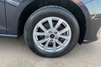 Vehicle Thumbnail 11