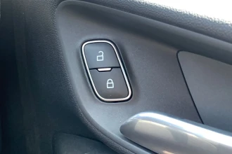 Vehicle Thumbnail 31