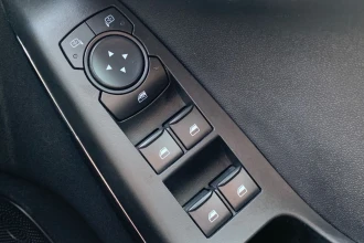 Vehicle Thumbnail 32