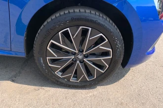 Vehicle Thumbnail 19
