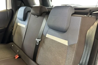 Vehicle Thumbnail 16