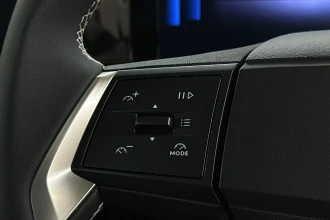 Vehicle Thumbnail 26