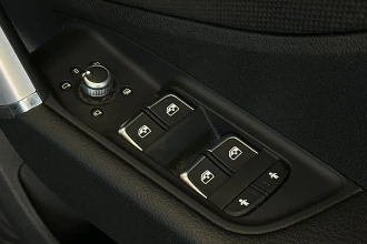 Vehicle Thumbnail 25