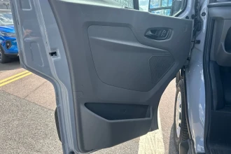 Vehicle Thumbnail 31