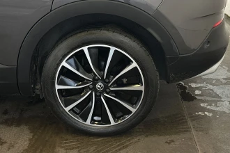 Vehicle Thumbnail 11