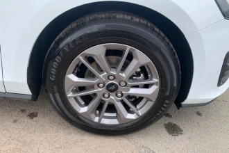 Vehicle Thumbnail 18