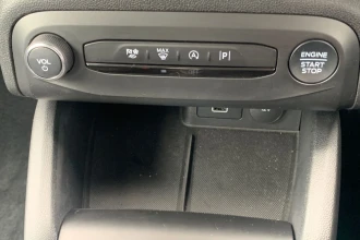 Vehicle Thumbnail 30