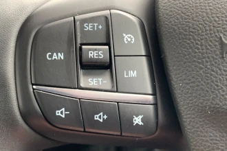 Vehicle Thumbnail 31