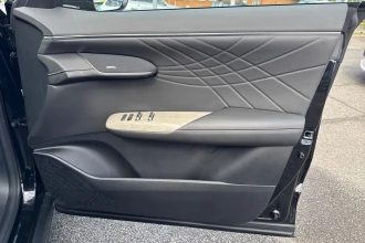 Vehicle Thumbnail 30