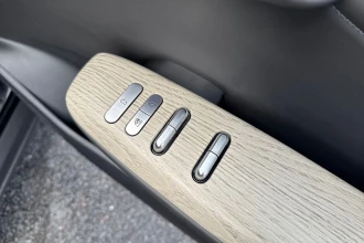 Vehicle Thumbnail 31