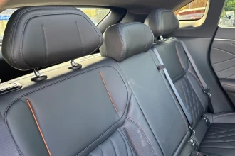Vehicle Thumbnail 16