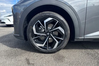 Vehicle Thumbnail 11