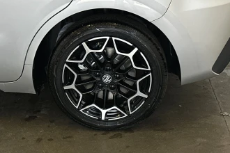 Vehicle Thumbnail 11