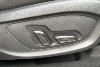 Vehicle Thumbnail 32