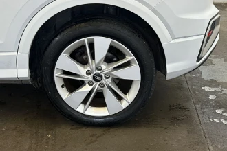 Vehicle Thumbnail 11